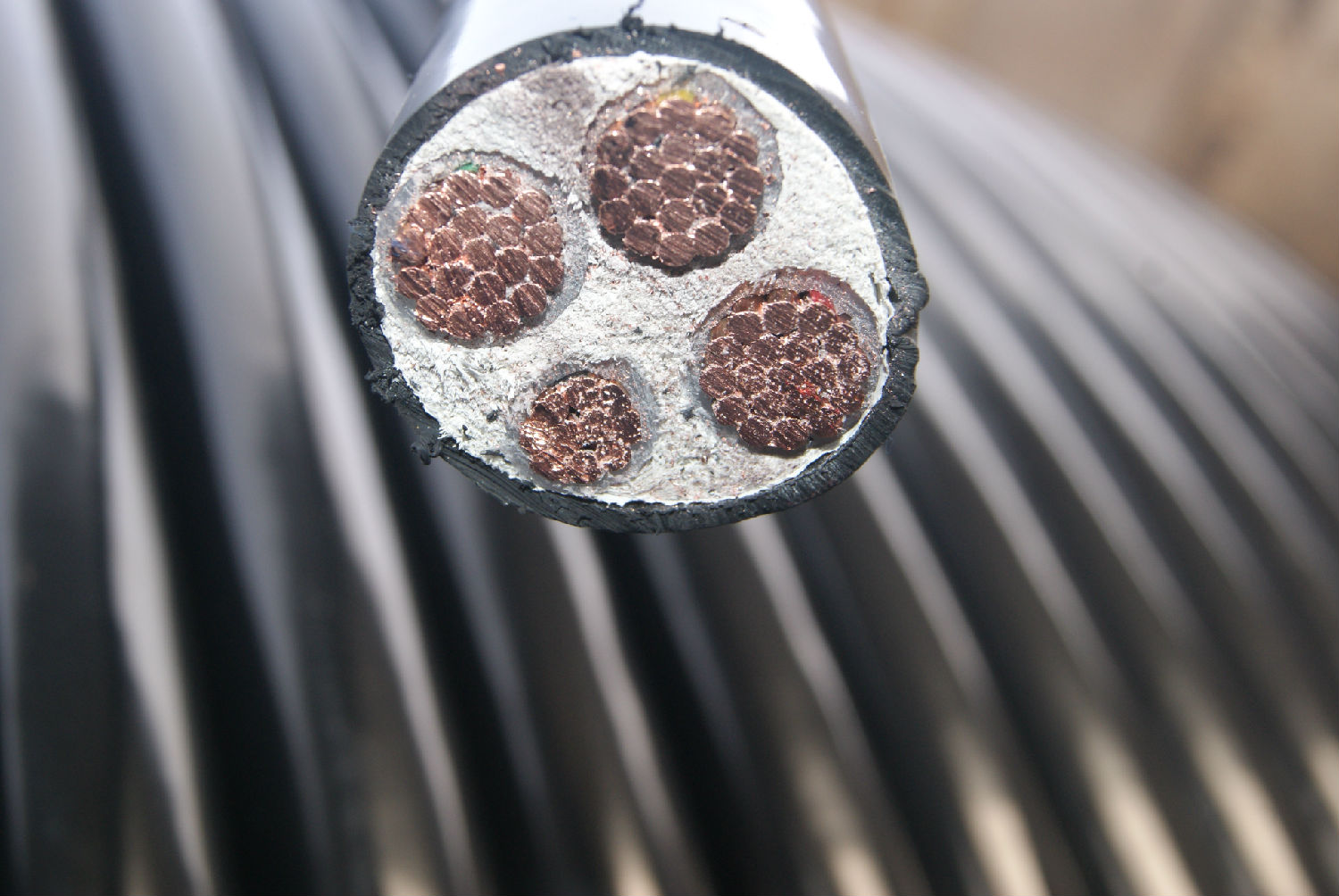 YJV3*95+1銅芯電纜