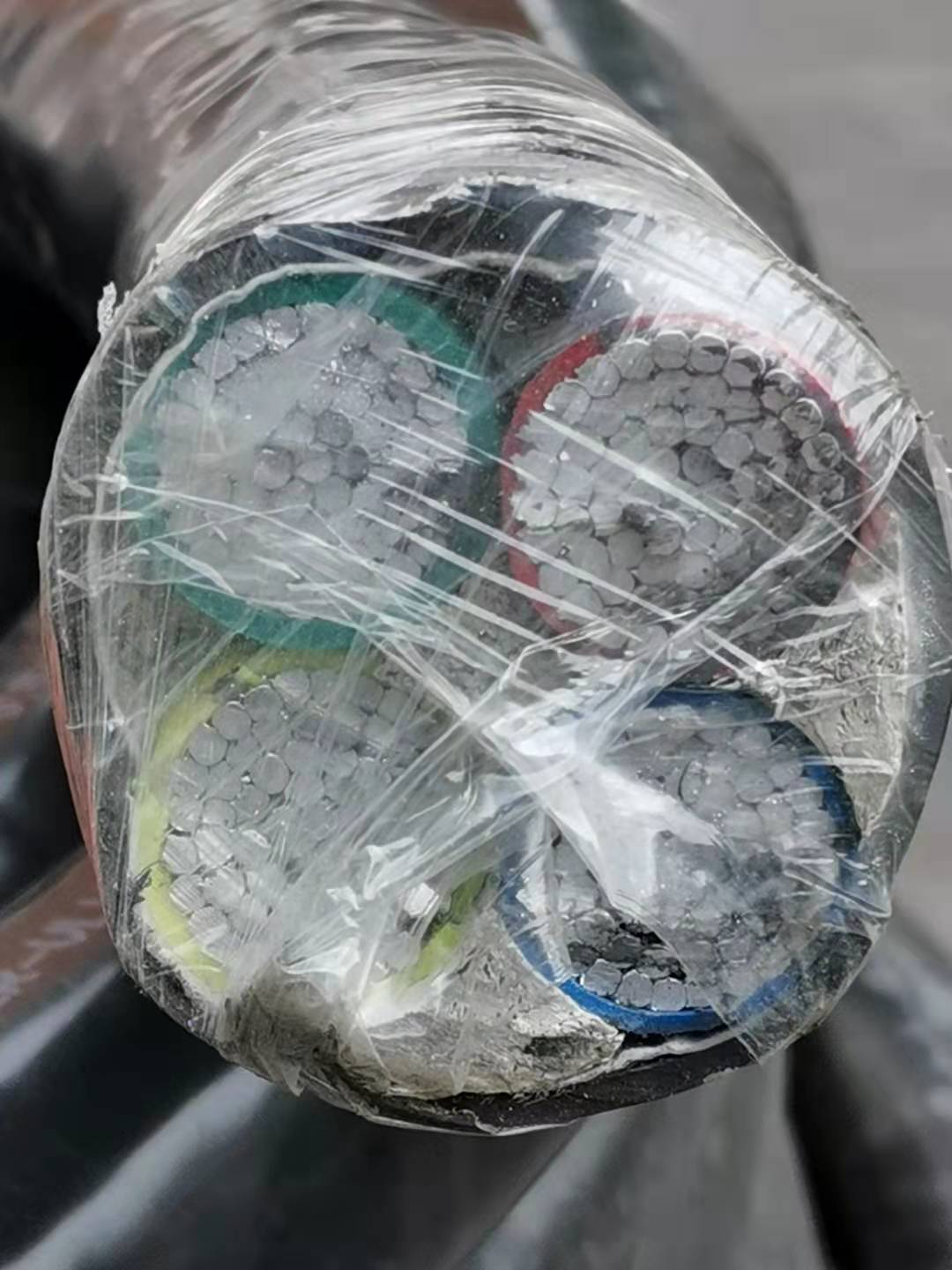 電力電纜的絕緣層材料應(yīng)具備哪些主要性能？【杭州安信】